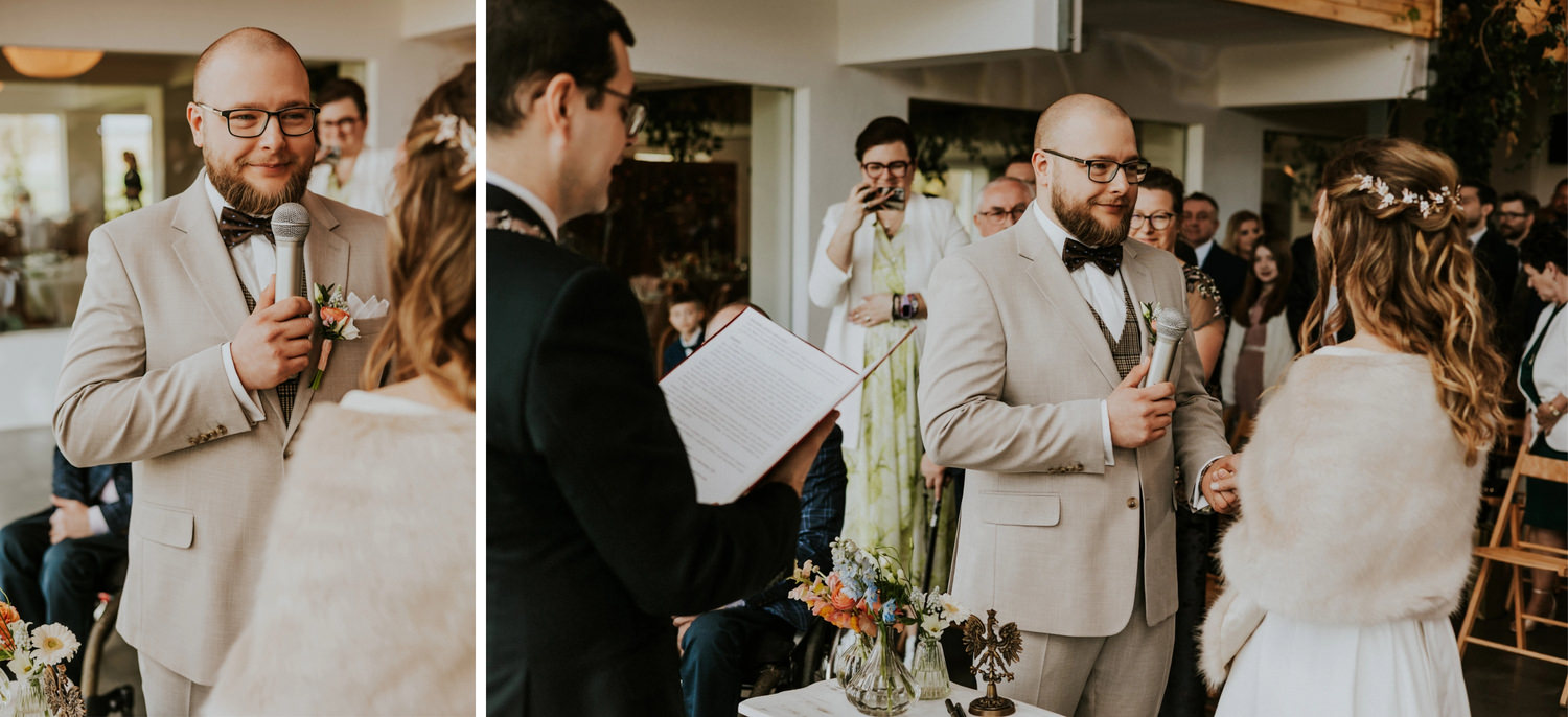 Para młoda ślubuje miłość podczas ceremonii.